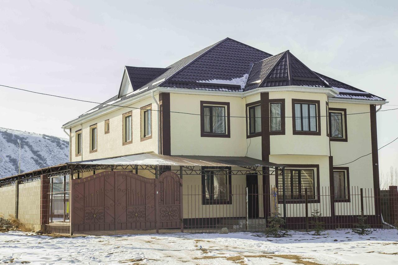 Отель Гостевой дом Mount Yard Каракол Экстерьер фото